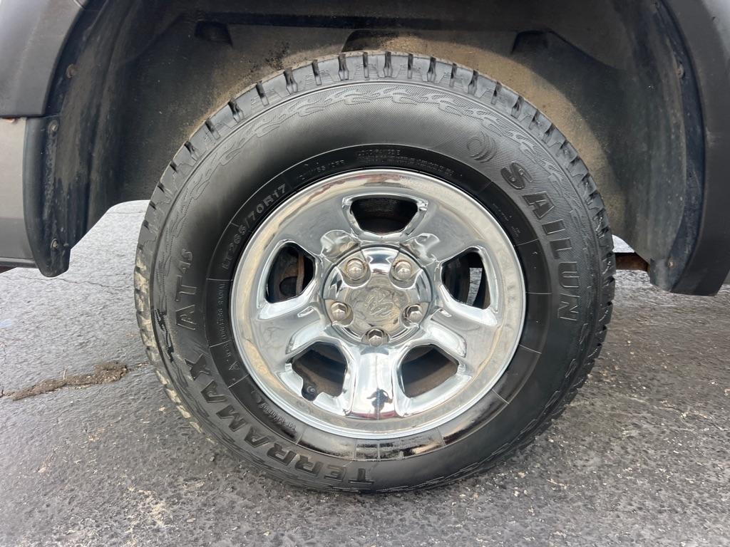 RAM 1500 4WD Quad Cab 140.5" Tradesman 2012