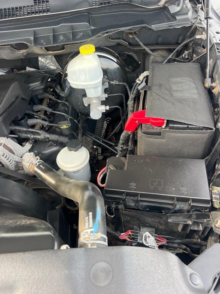 RAM 1500 4WD Quad Cab 140.5" Tradesman 2012