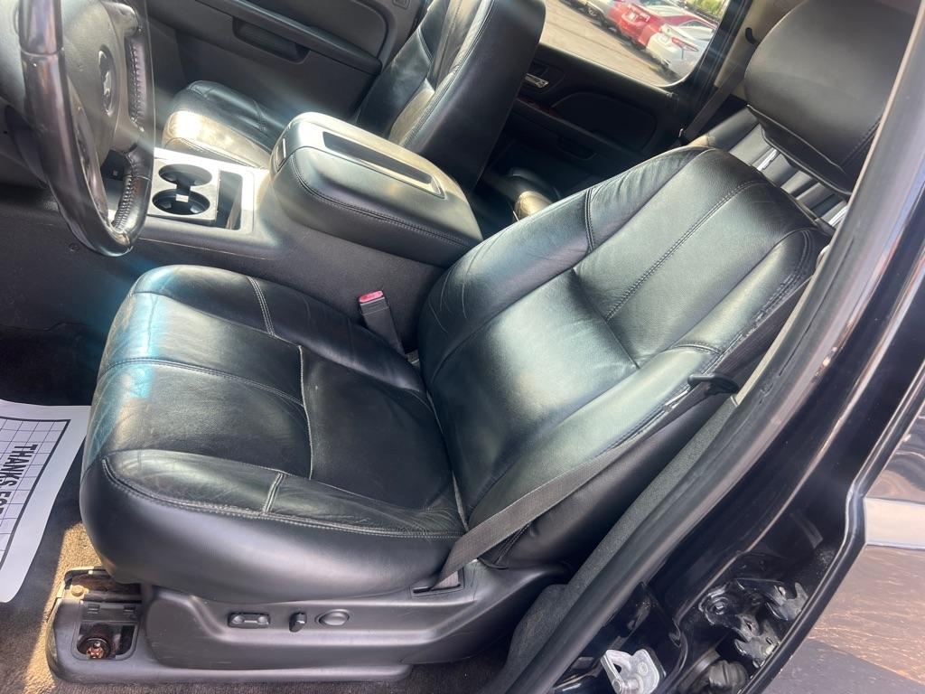 Chevrolet Tahoe 4WD 4dr 1500 LT 2012
