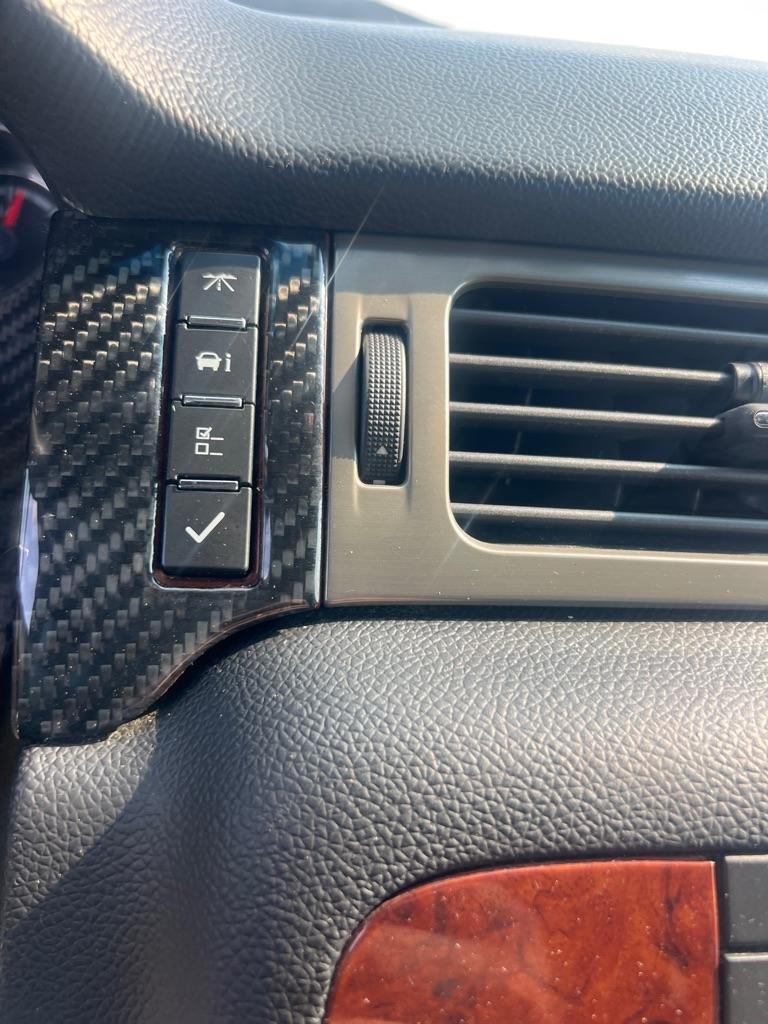 Chevrolet Tahoe 4WD 4dr 1500 LT 2012