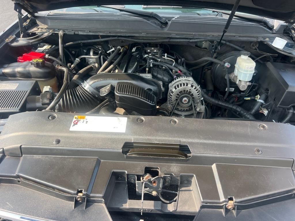 Chevrolet Tahoe 4WD 4dr 1500 LT 2012