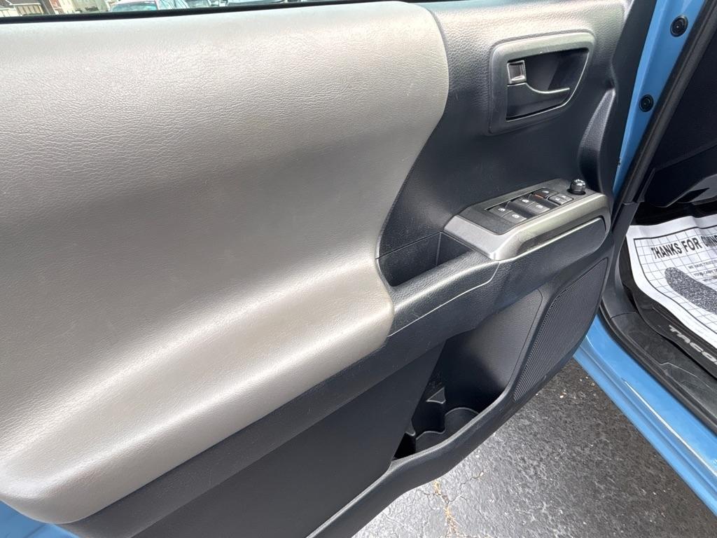 Toyota Tacoma 4WD TRD Off Road Double Cab 6' Bed V6 AT (Natl) 2019