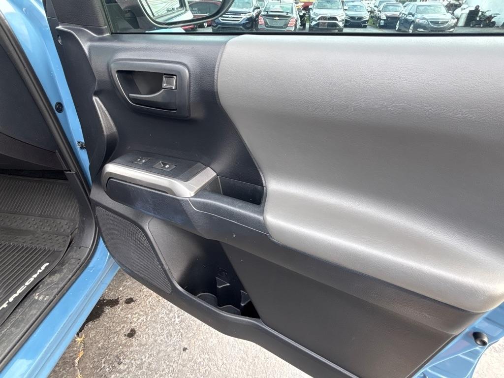 Toyota Tacoma 4WD TRD Off Road Double Cab 6' Bed V6 AT (Natl) 2019