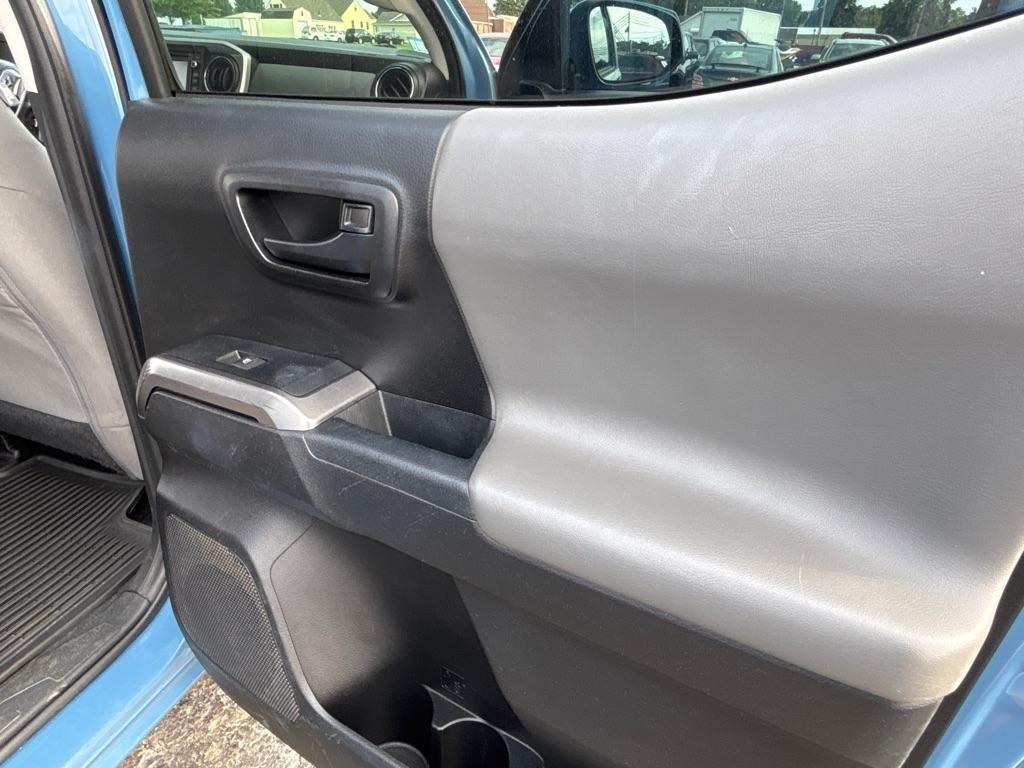 Toyota Tacoma 4WD TRD Off Road Double Cab 6' Bed V6 AT (Natl) 2019