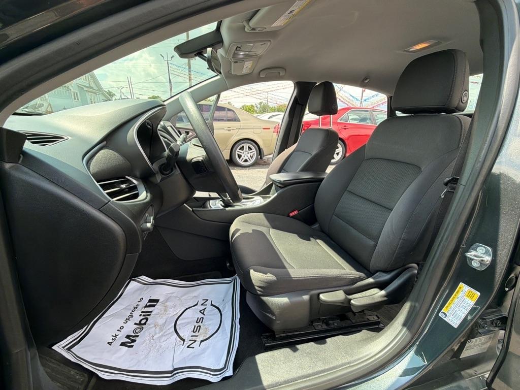 Chevrolet Malibu 4dr Sdn LS w/1LS 2017