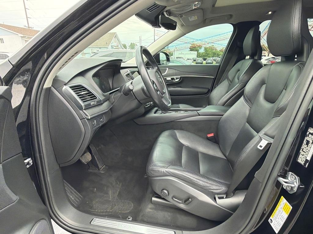 Volvo XC90 T6 AWD Momentum 7 Passenger 2020