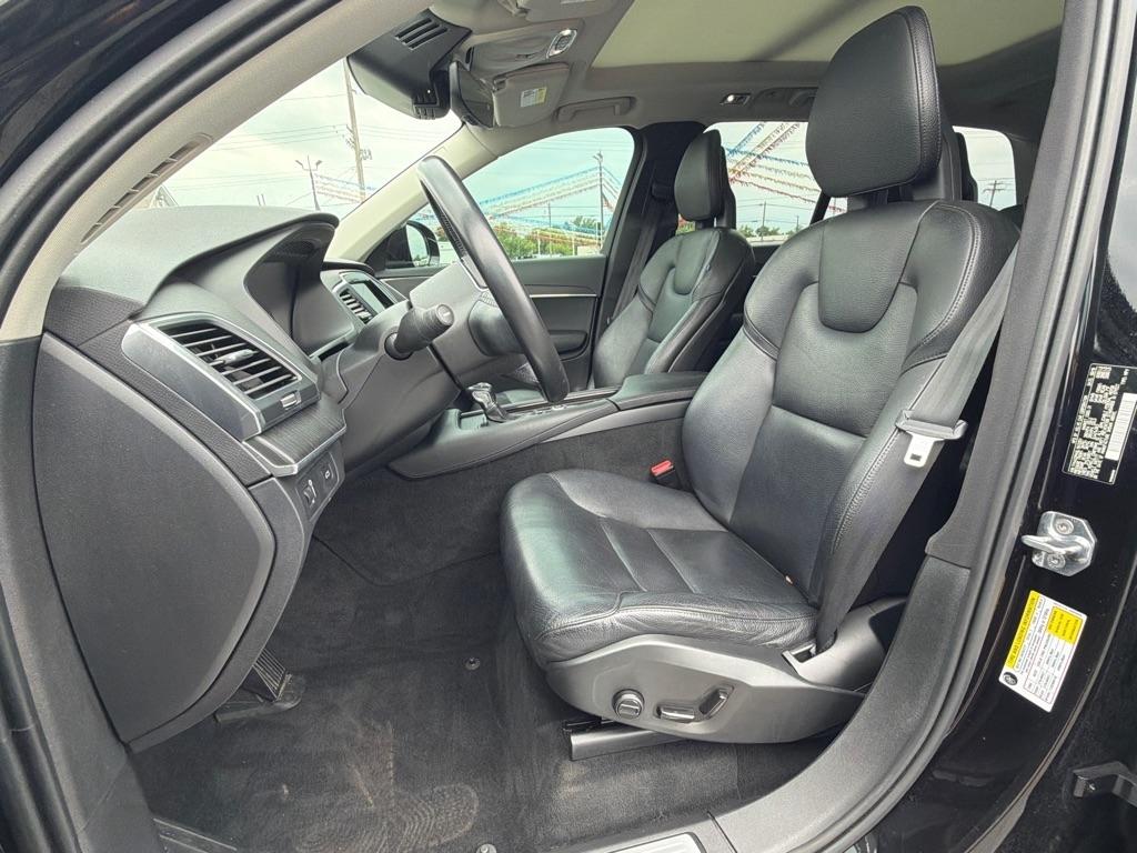 Volvo XC90 T6 AWD Momentum 7 Passenger 2020