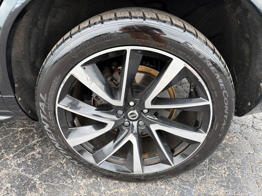 Volvo XC90 T6 AWD Momentum 7 Passenger 2020