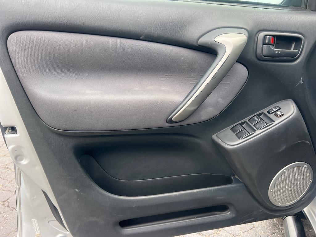 Toyota RAV4 4dr Manual 4WD (Natl) 2004
