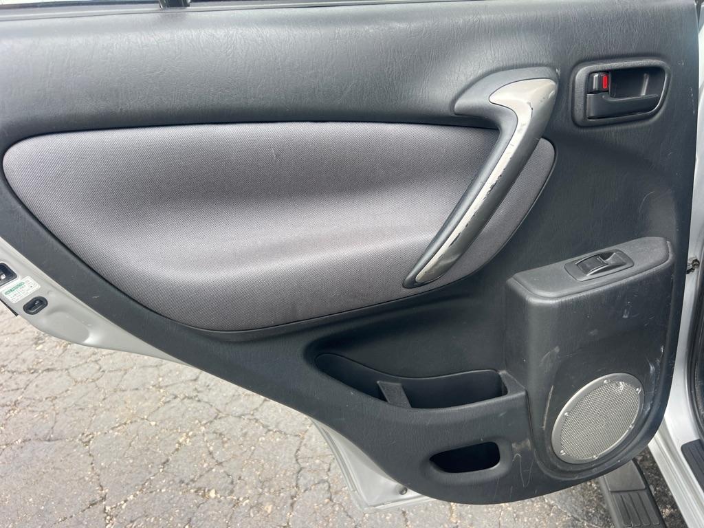 Toyota RAV4 4dr Manual 4WD (Natl) 2004
