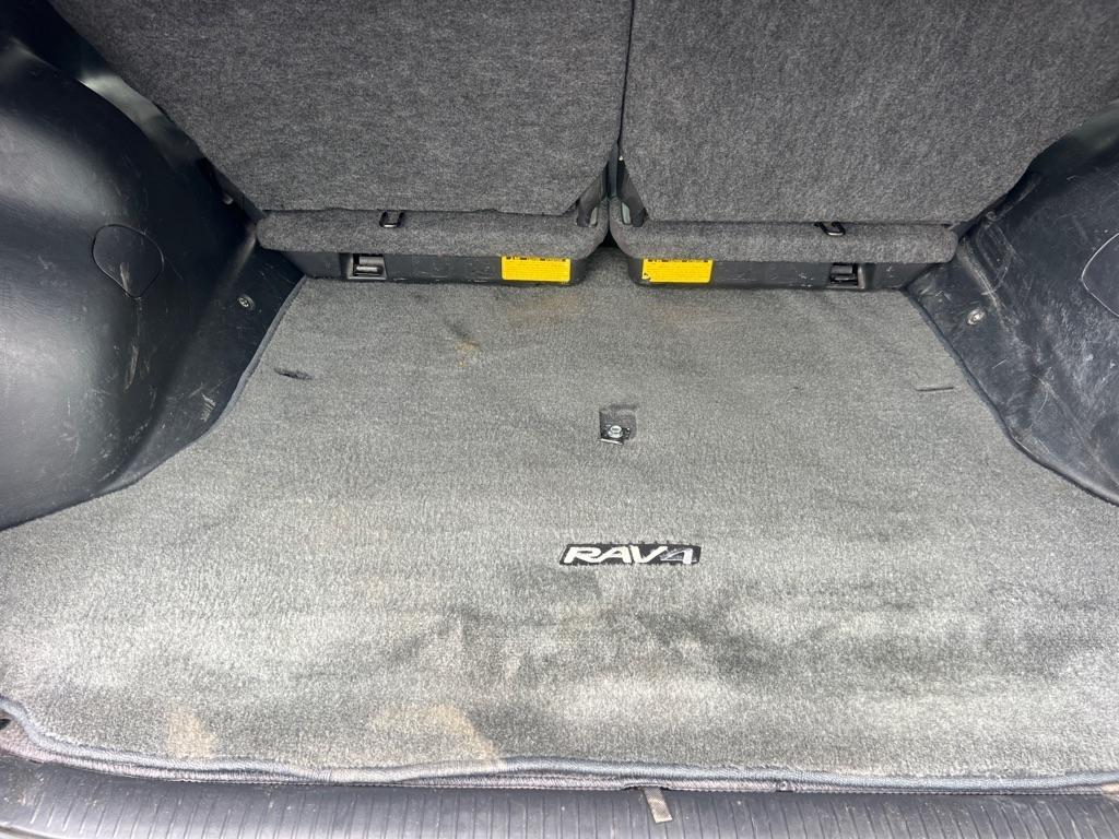 Toyota RAV4 4dr Manual 4WD (Natl) 2004