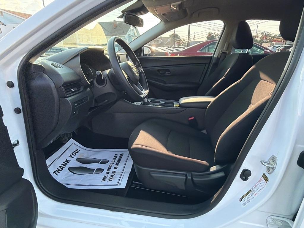 Nissan Sentra S CVT 2025