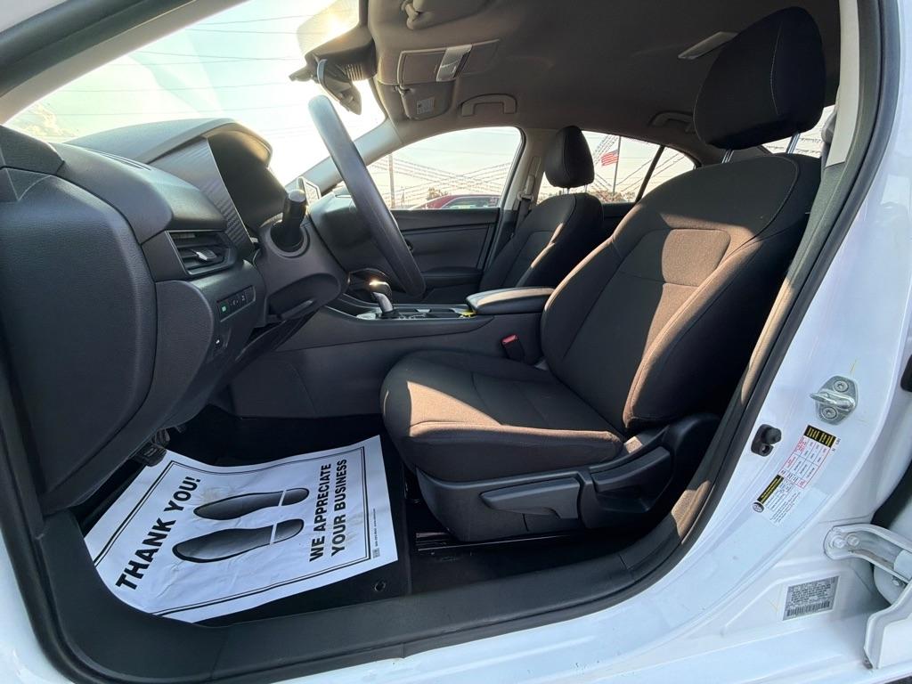 Nissan Sentra S CVT 2025