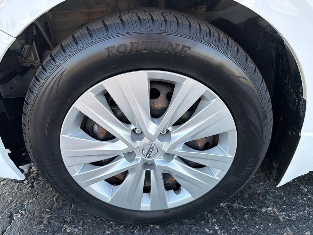 Nissan Sentra S CVT 2025