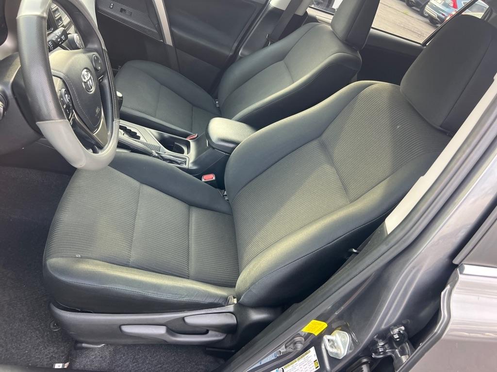 Toyota RAV4 AWD 4dr LE (Natl) 2015