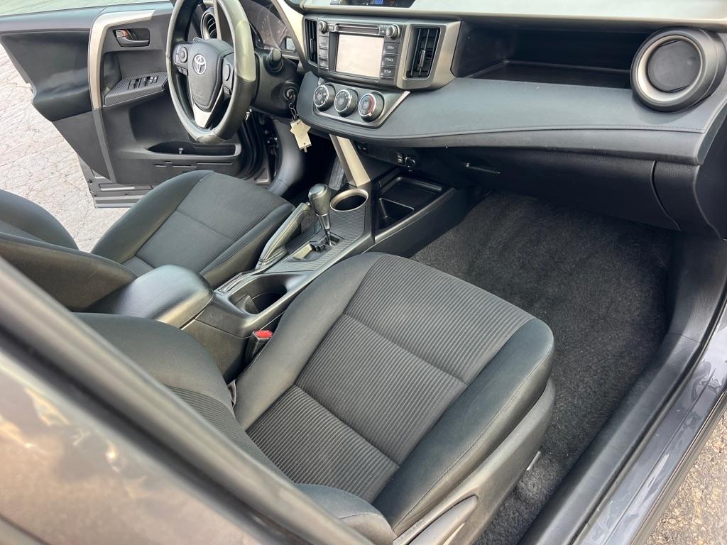 Toyota RAV4 AWD 4dr LE (Natl) 2015