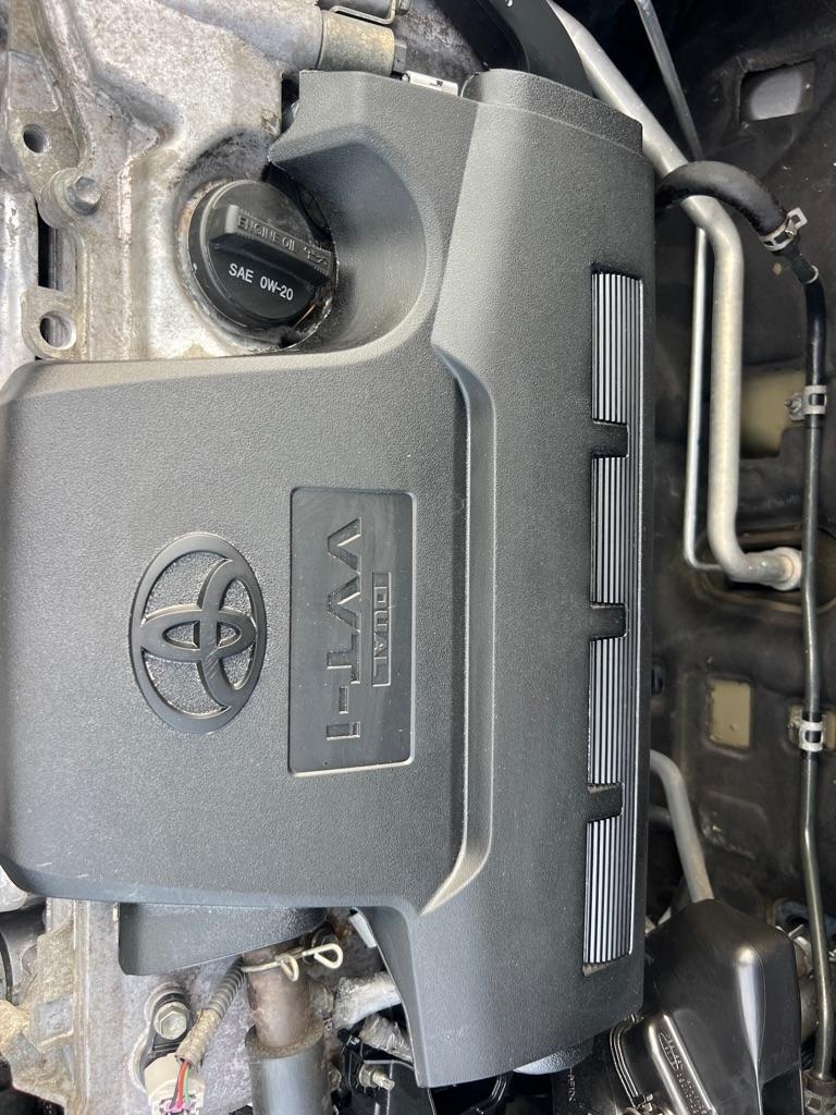 Toyota RAV4 AWD 4dr LE (Natl) 2015