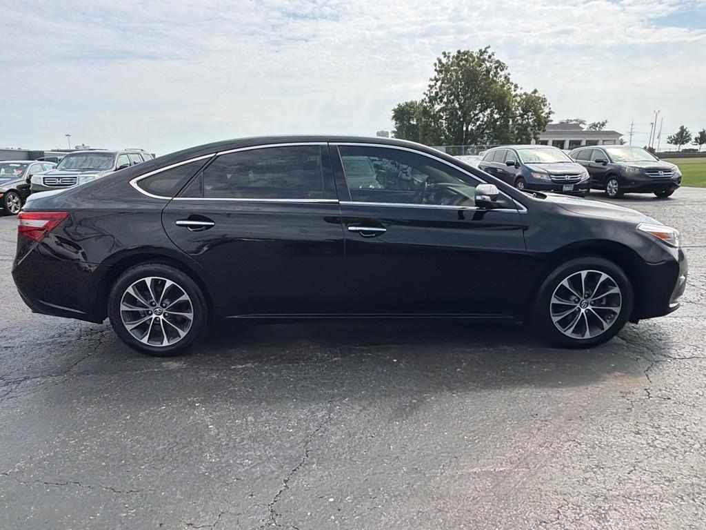 Toyota Avalon XLE Premium (Natl) 2017