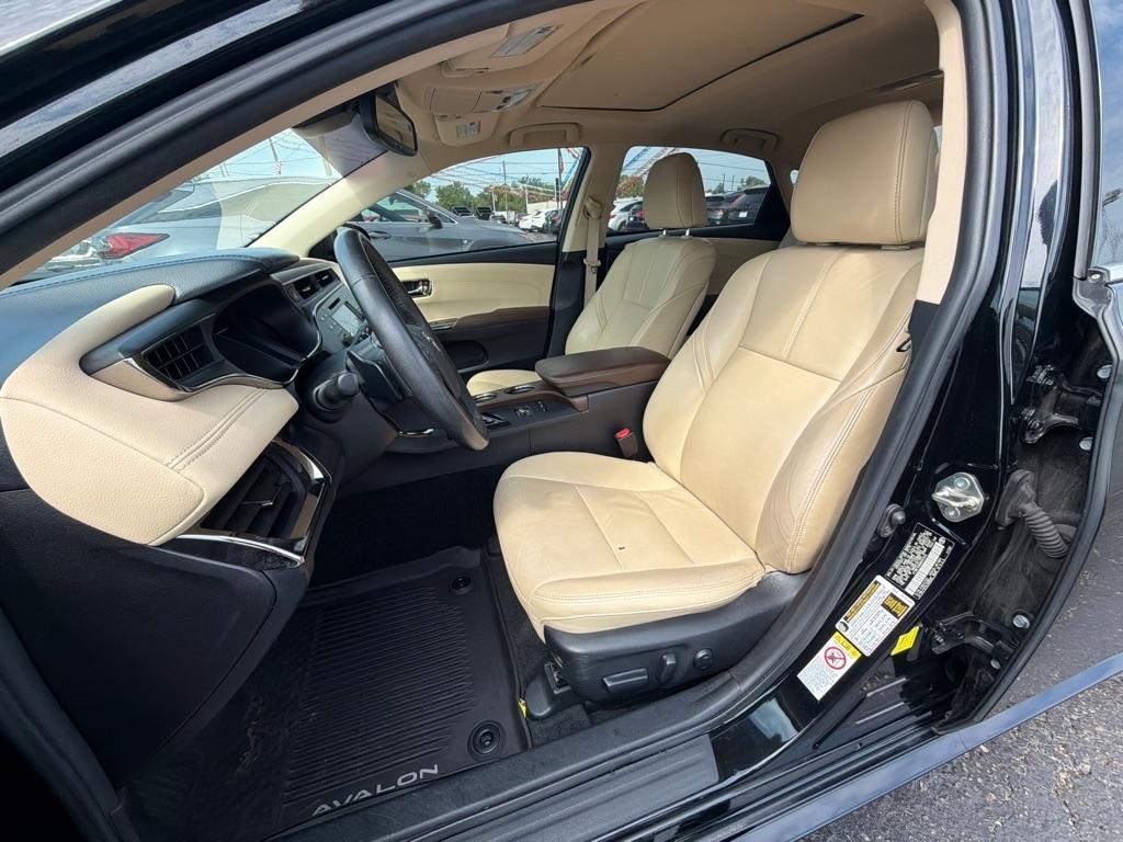 Toyota Avalon XLE Premium (Natl) 2017