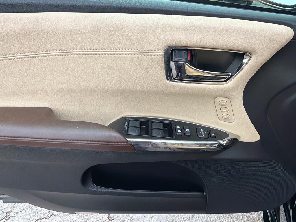 Toyota Avalon XLE Premium (Natl) 2017