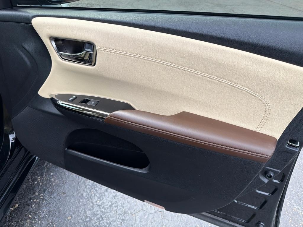 Toyota Avalon XLE Premium (Natl) 2017