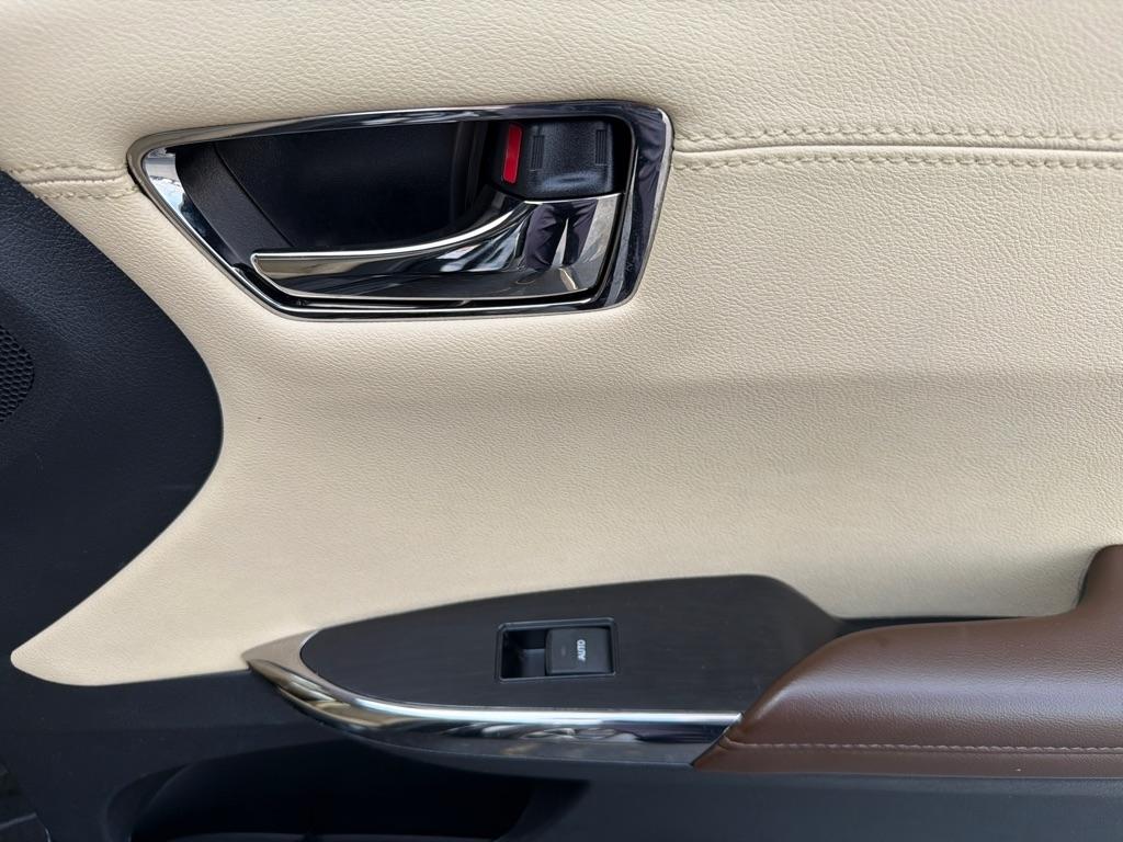 Toyota Avalon XLE Premium (Natl) 2017