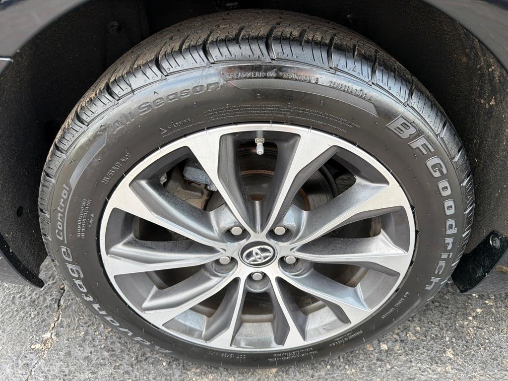 Toyota Avalon XLE Premium (Natl) 2017