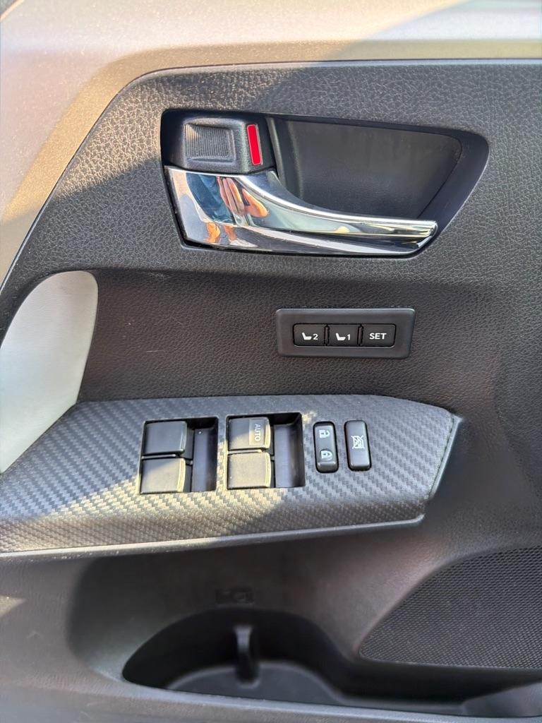 Toyota RAV4 AWD 4dr Limited (Natl) 2014