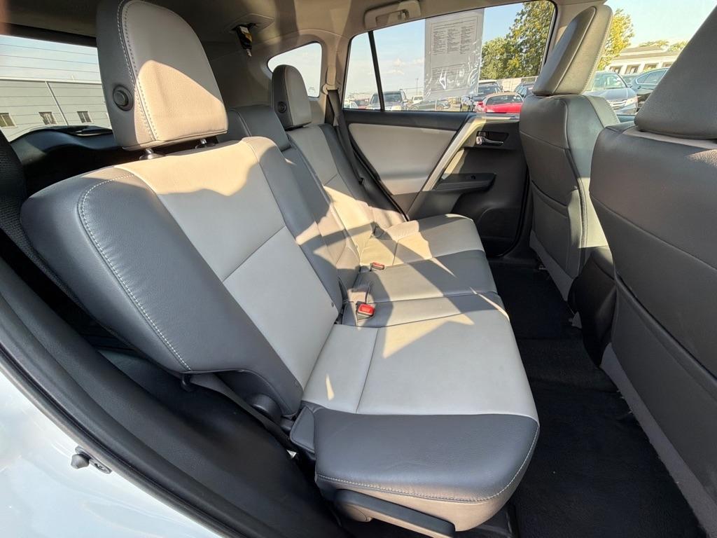 Toyota RAV4 AWD 4dr Limited (Natl) 2014