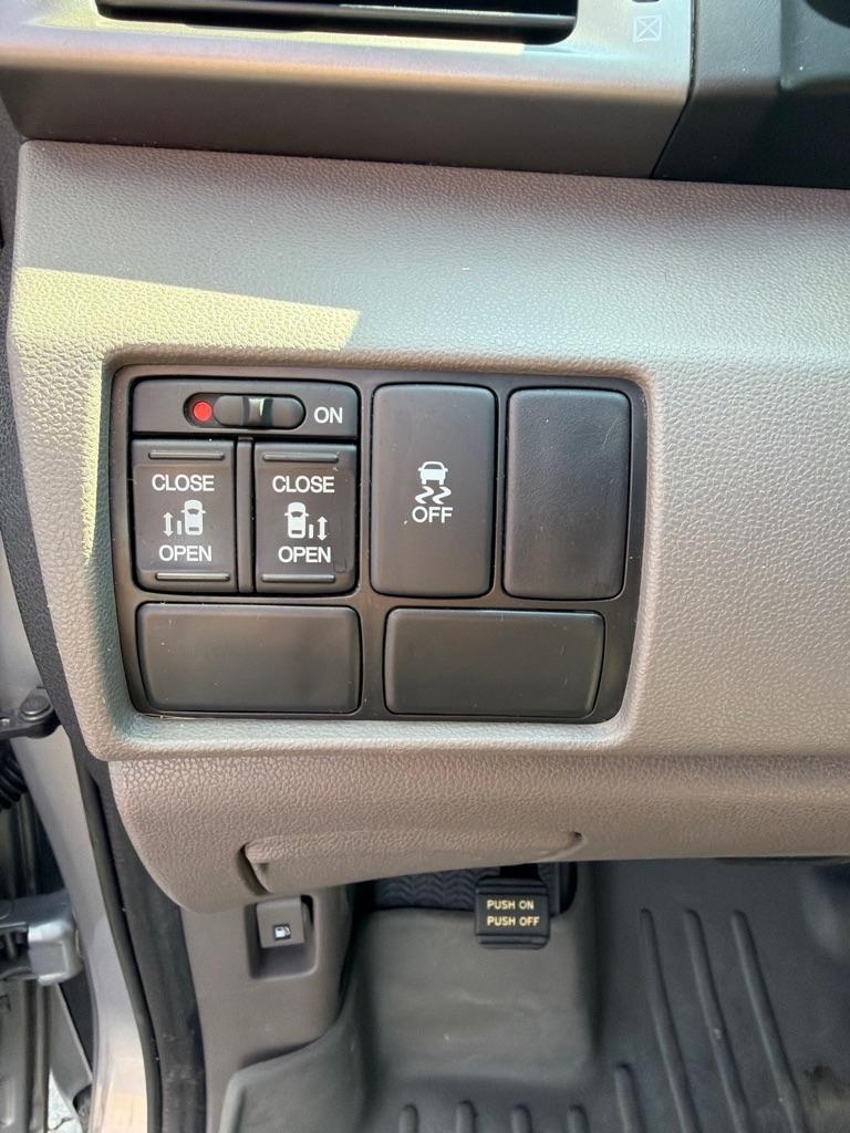 Honda Odyssey 5dr SE 2016