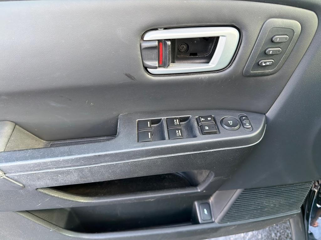 Honda Pilot 4WD 4dr Touring w/RES & Navi 2015