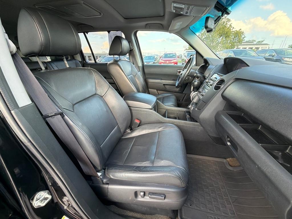 Honda Pilot 4WD 4dr Touring w/RES & Navi 2015