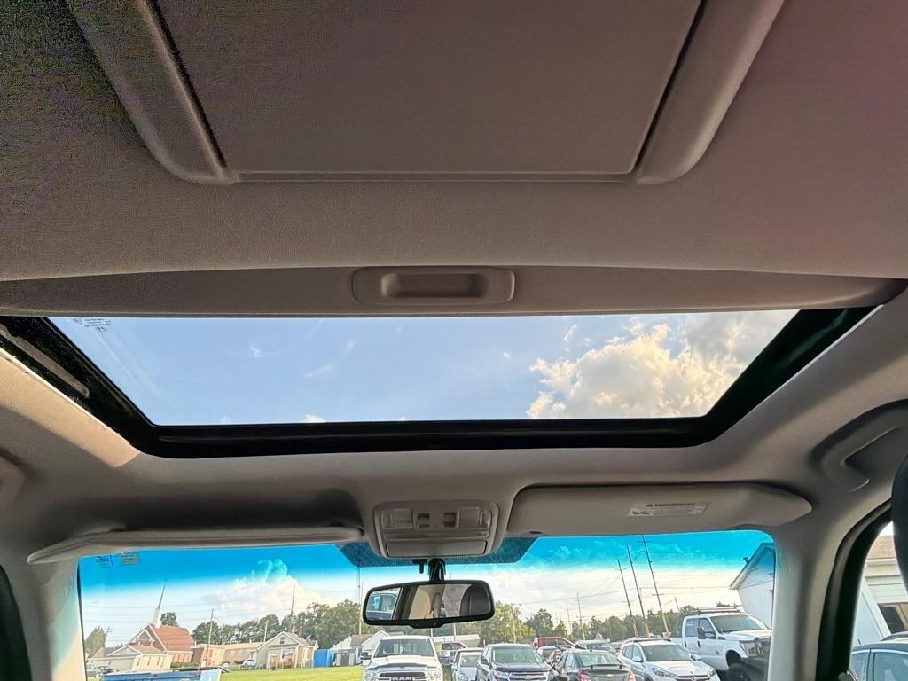 Honda Pilot 4WD 4dr Touring w/RES & Navi 2015