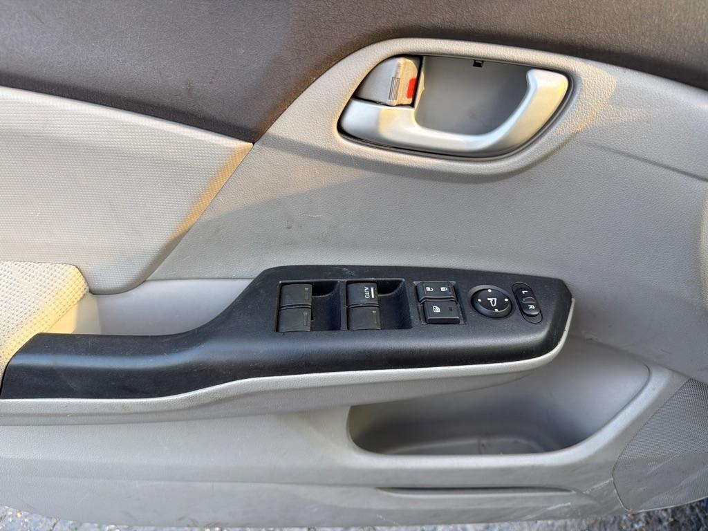 Honda Civic Sdn 4dr Auto LX 2012