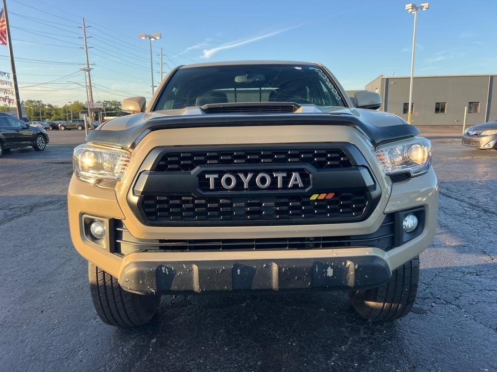 Toyota Tacoma TRD Off Road Double Cab 5' Bed V6 4x4 MT (Natl) 2017
