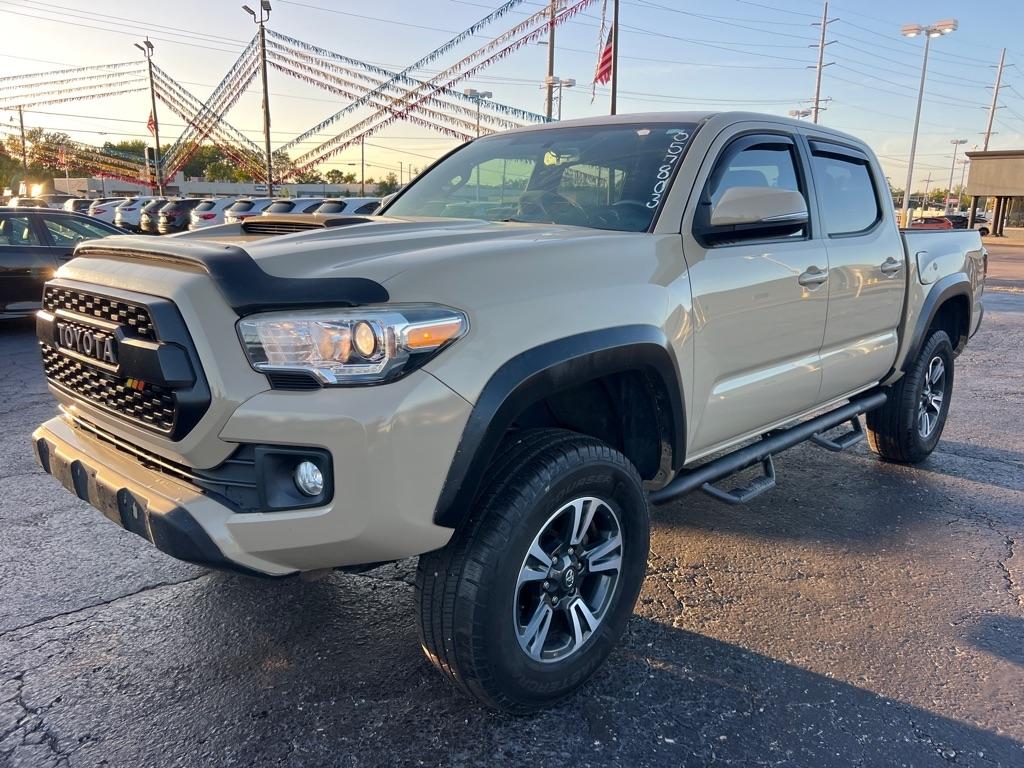 Toyota Tacoma TRD Off Road Double Cab 5' Bed V6 4x4 MT (Natl) 2017