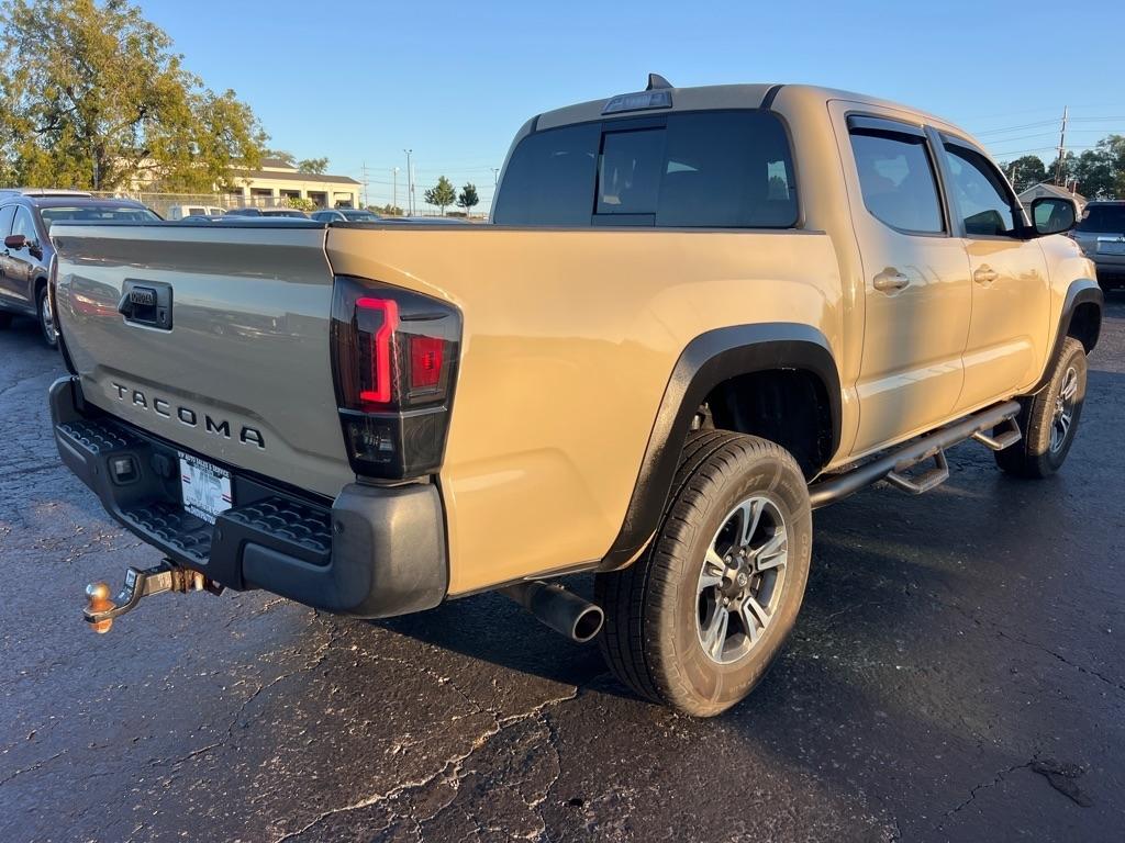 Toyota Tacoma TRD Off Road Double Cab 5' Bed V6 4x4 MT (Natl) 2017
