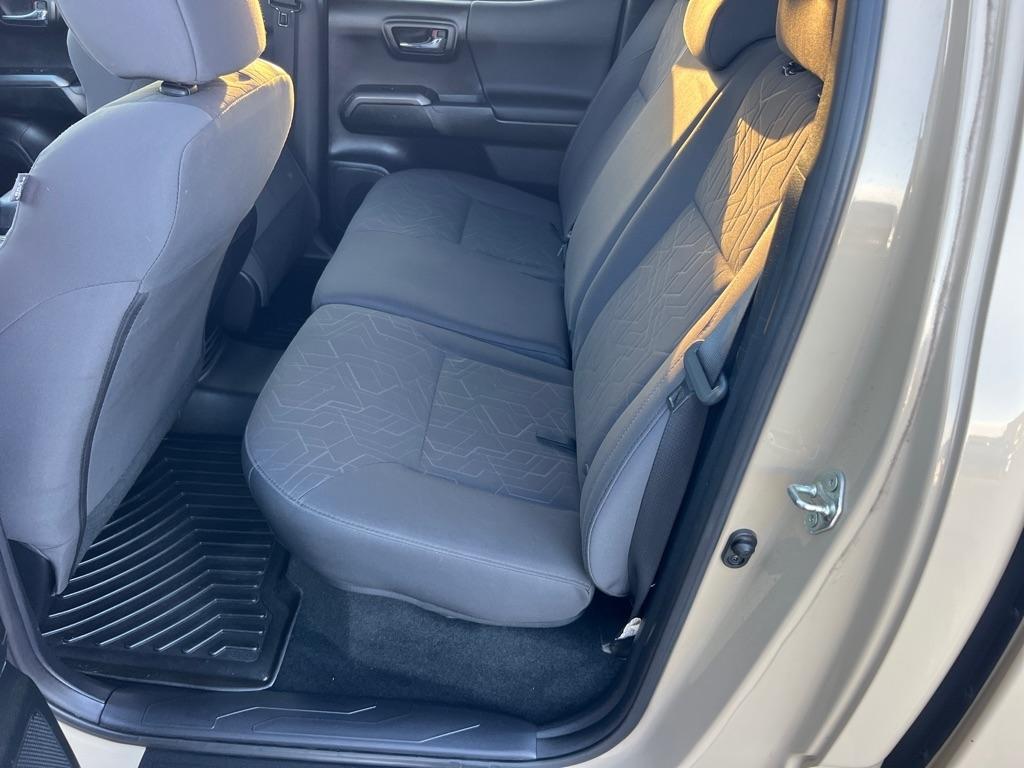 Toyota Tacoma TRD Off Road Double Cab 5' Bed V6 4x4 MT (Natl) 2017