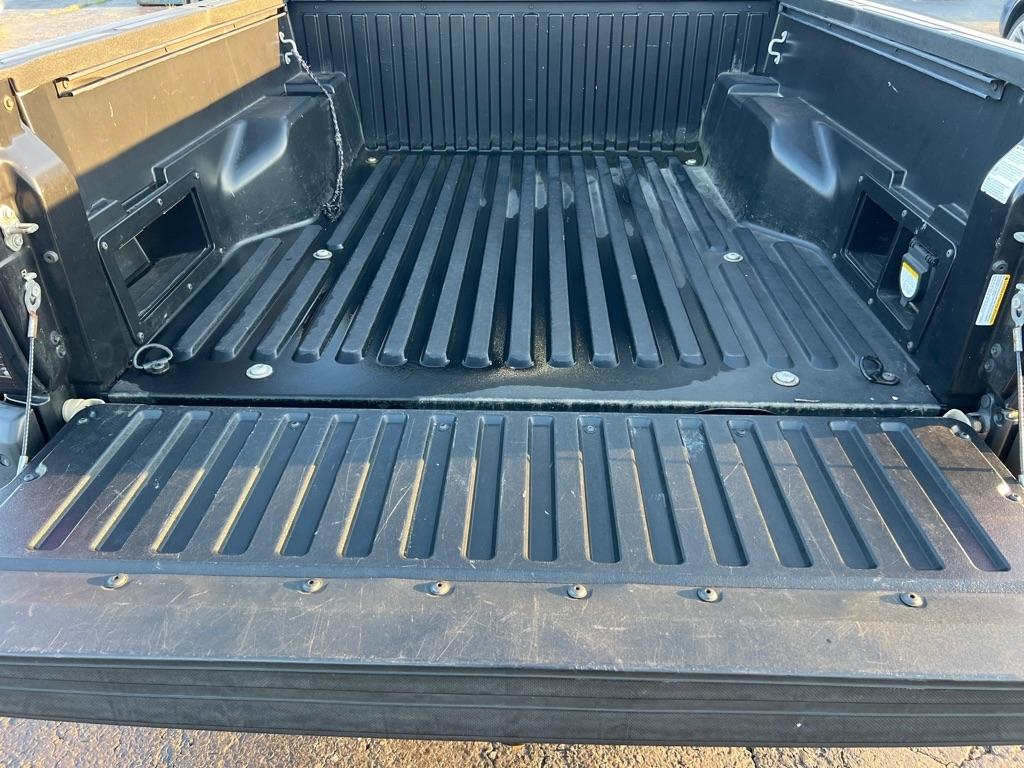 Toyota Tacoma TRD Off Road Double Cab 5' Bed V6 4x4 MT (Natl) 2017