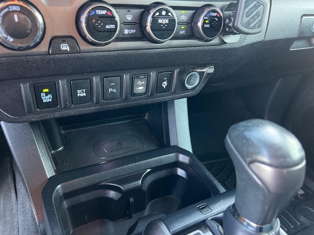 Toyota Tacoma TRD Off Road Double Cab 5' Bed V6 4x4 MT (Natl) 2017