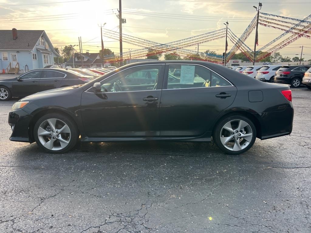 Toyota Camry 4dr Sdn V6 Auto XLE (Natl) 2012