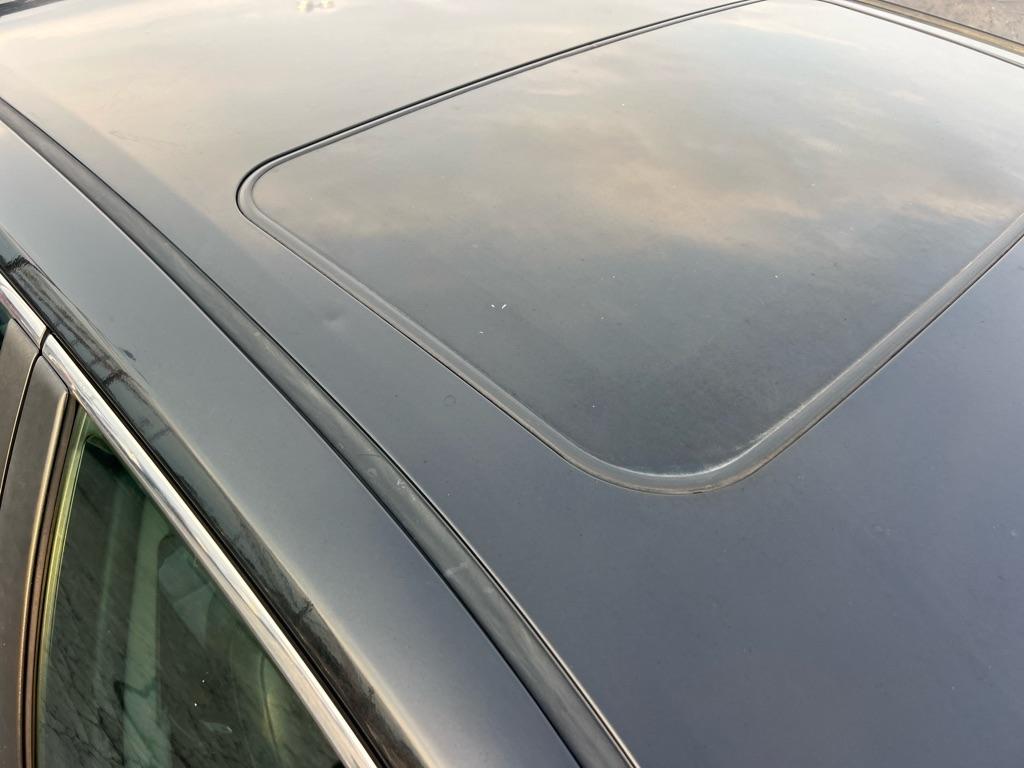 Toyota Camry 4dr Sdn V6 Auto XLE (Natl) 2012