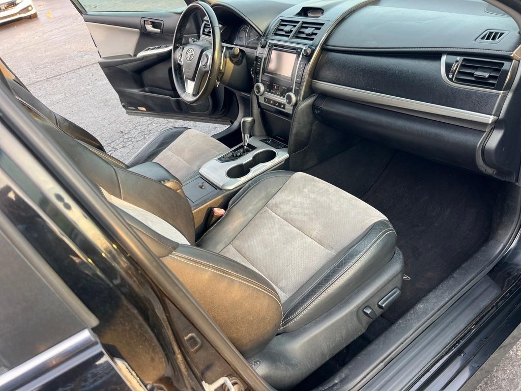 Toyota Camry 4dr Sdn V6 Auto XLE (Natl) 2012