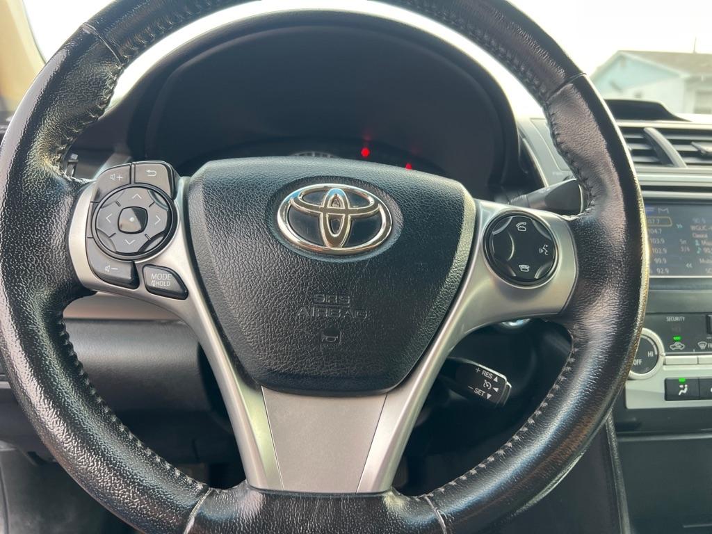 Toyota Camry 4dr Sdn V6 Auto XLE (Natl) 2012