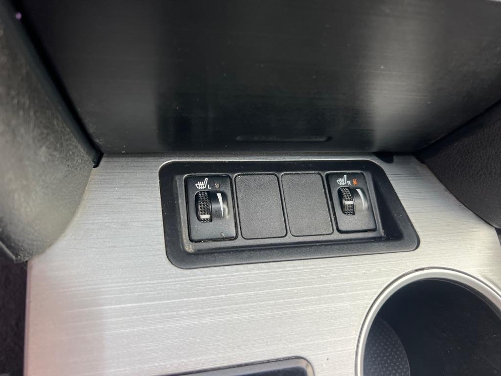 Toyota Camry 4dr Sdn V6 Auto XLE (Natl) 2012
