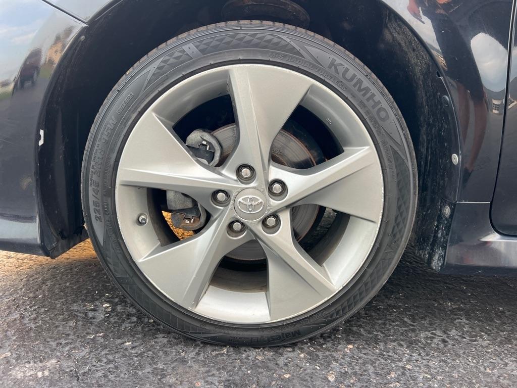 Toyota Camry 4dr Sdn V6 Auto XLE (Natl) 2012