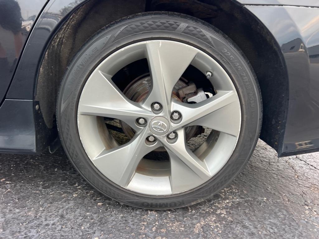 Toyota Camry 4dr Sdn V6 Auto XLE (Natl) 2012