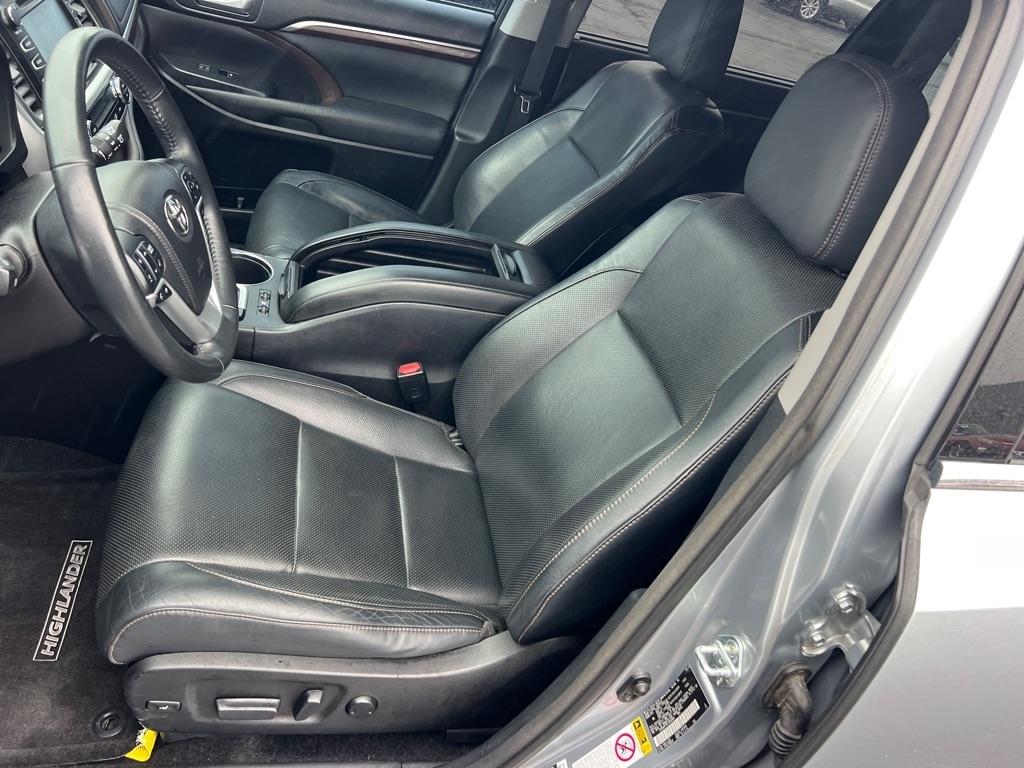 Toyota Highlander AWD 4dr V6 Limited (Natl) 2015