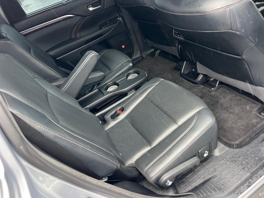 Toyota Highlander AWD 4dr V6 Limited (Natl) 2015