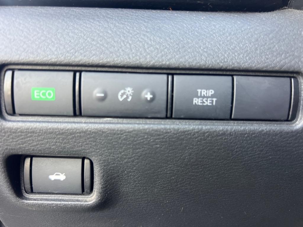 Nissan Sentra SR CVT 2020
